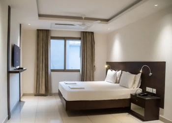 JUNIOUR SUITE ROOM